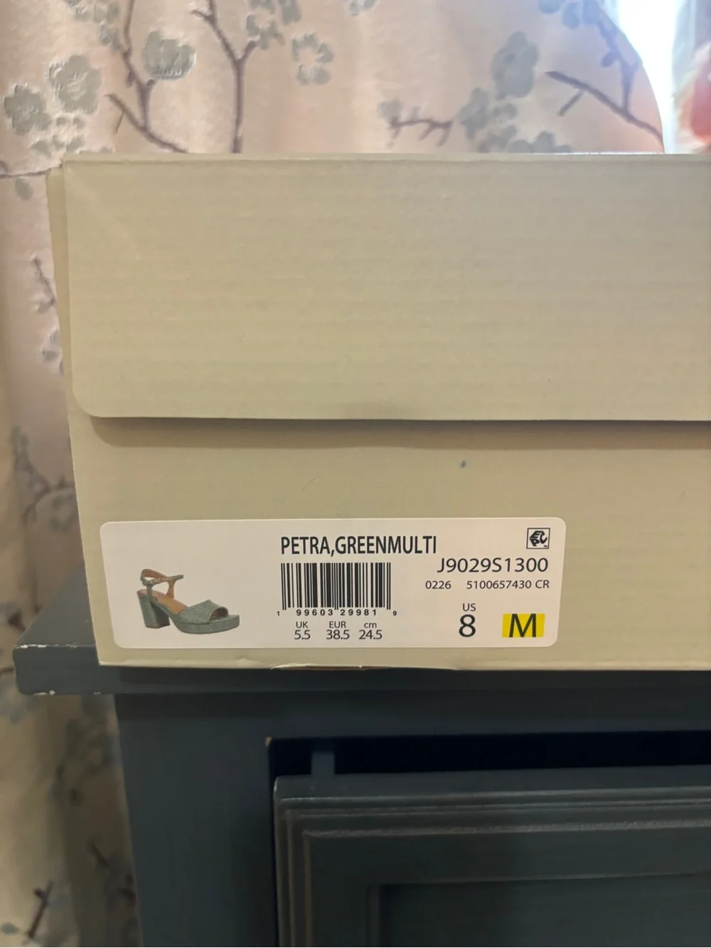NWT Naturalizer Petra Ankle Strap Platform Sandals in Green Size 8